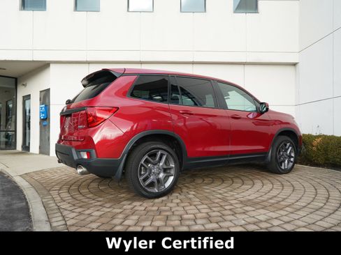 Used 2023 Honda Passport EX-L image 3