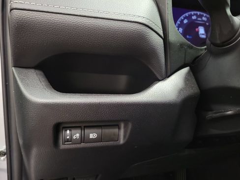 Used 2023 Toyota RAV4 LE AWD/4WD image 28