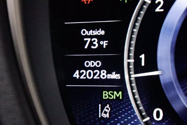 Used 2019 Lexus LS 500 w/ Accessory Package (Z2) RWD image 6