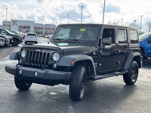 Used 2016 Jeep Wrangler Unlimited Sport w/ Connectivity Group image 15