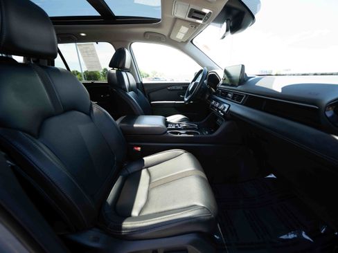 Used 2025 Honda Pilot Touring image 27