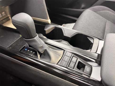 Used 2025 Toyota Camry LE image 19