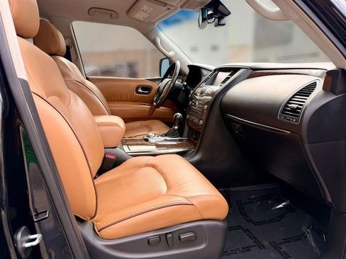 Used 2017 INFINITI QX80 Signature Edition w/ All Season Package AWD/4WD image 11