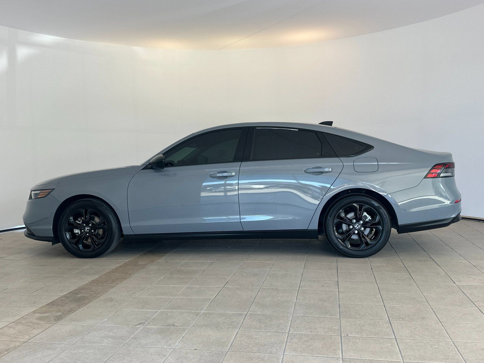 Used 2025 Honda Accord SE image 3