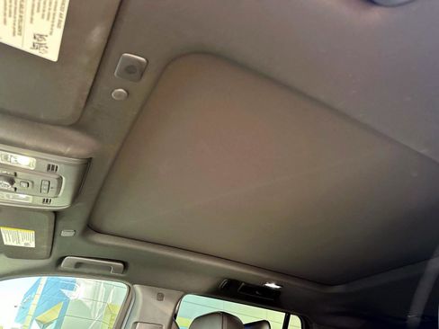 Used 2021 GMC Yukon Denali w/ LPO, Illumination Package image 31