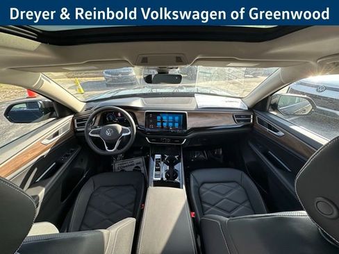 New 2026 Volkswagen Atlas SE image 11