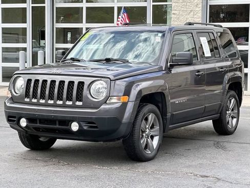 Used 2015 Jeep Patriot High Altitude AWD/4WD image 4