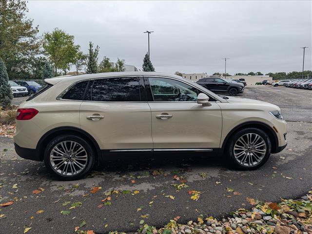 Used 2018 Lincoln MKX Reserve w/ Driver Assistance Package FWD image 6
