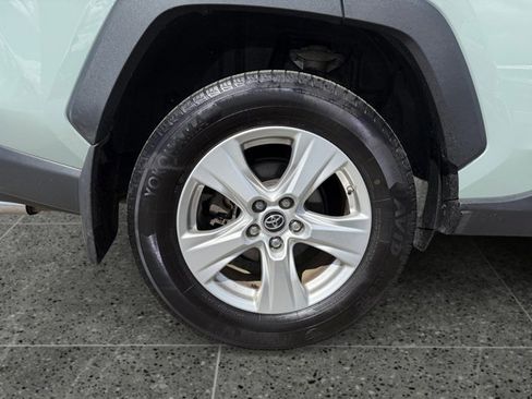 Used 2019 Toyota RAV4 XLE w/ Convenience Package AWD/4WD image 11