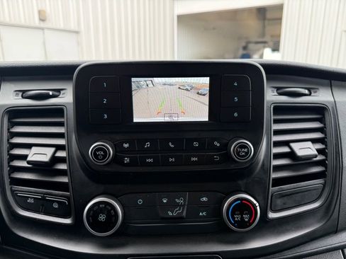 Used 2023 Ford Transit 250 Medium Roof AWD image 32