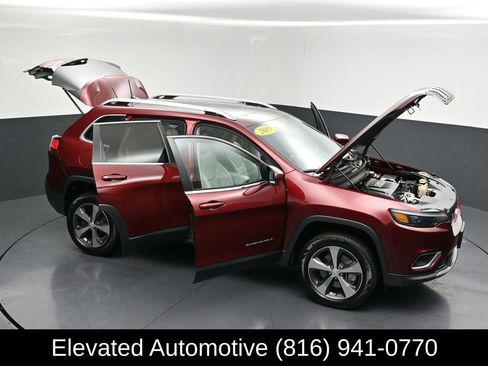 Used 2019 Jeep Cherokee Limited w/ Technology Group image 32