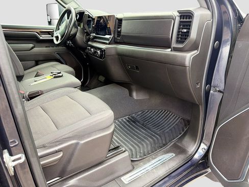 Used 2024 Chevrolet Silverado 2500 LT AWD/4WD image 13