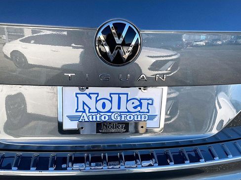 Used 2022 Volkswagen Tiguan SE image 8
