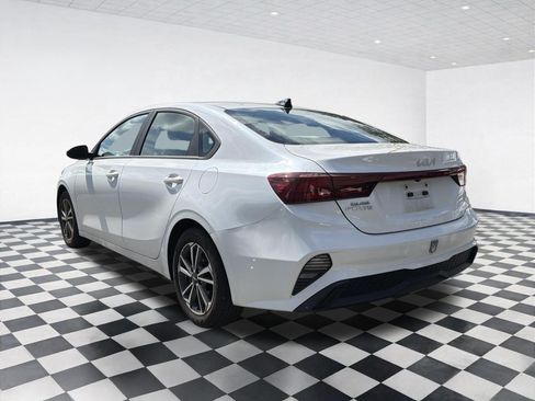 Used 2023 Kia Forte LXS w/ LXS Technology Package FWD image 6