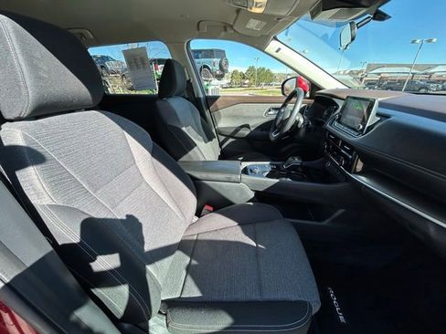 Used 2023 Nissan Rogue SV AWD/4WD image 32