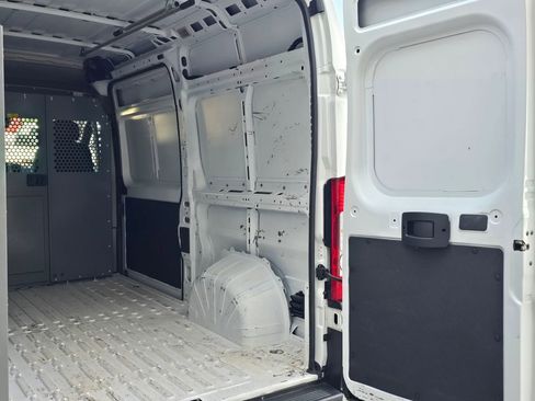 Used 2024 RAM ProMaster 2500 FWD image 16
