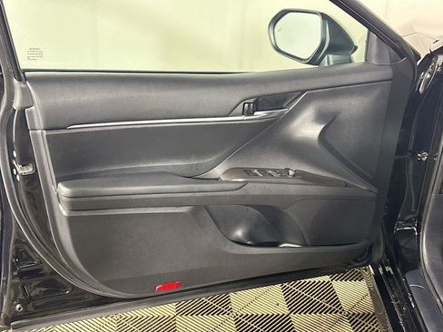 Used 2022 Toyota Camry LE w/ Cold Weather Package image 9