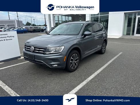 Used 2018 Volkswagen Tiguan SE AWD/4WD image 1