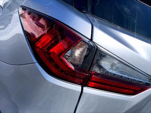 Used 2022 Lexus RX 350L Premium w/ Premium Package image 29