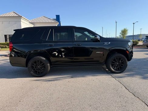 Used 2023 GMC Yukon AT4 AWD/4WD image 8