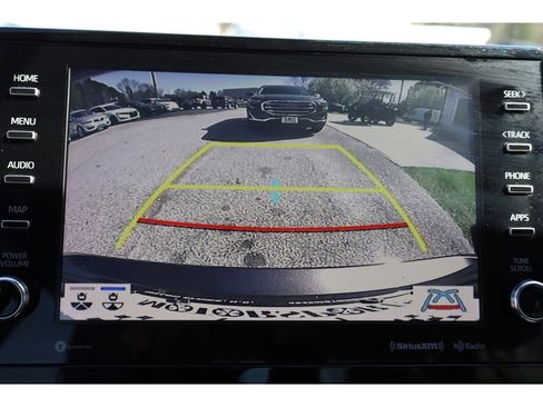 Used 2022 Toyota Camry XLE image 34