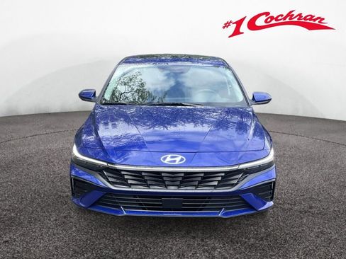 Used 2025 Hyundai Elantra SEL FWD image 12