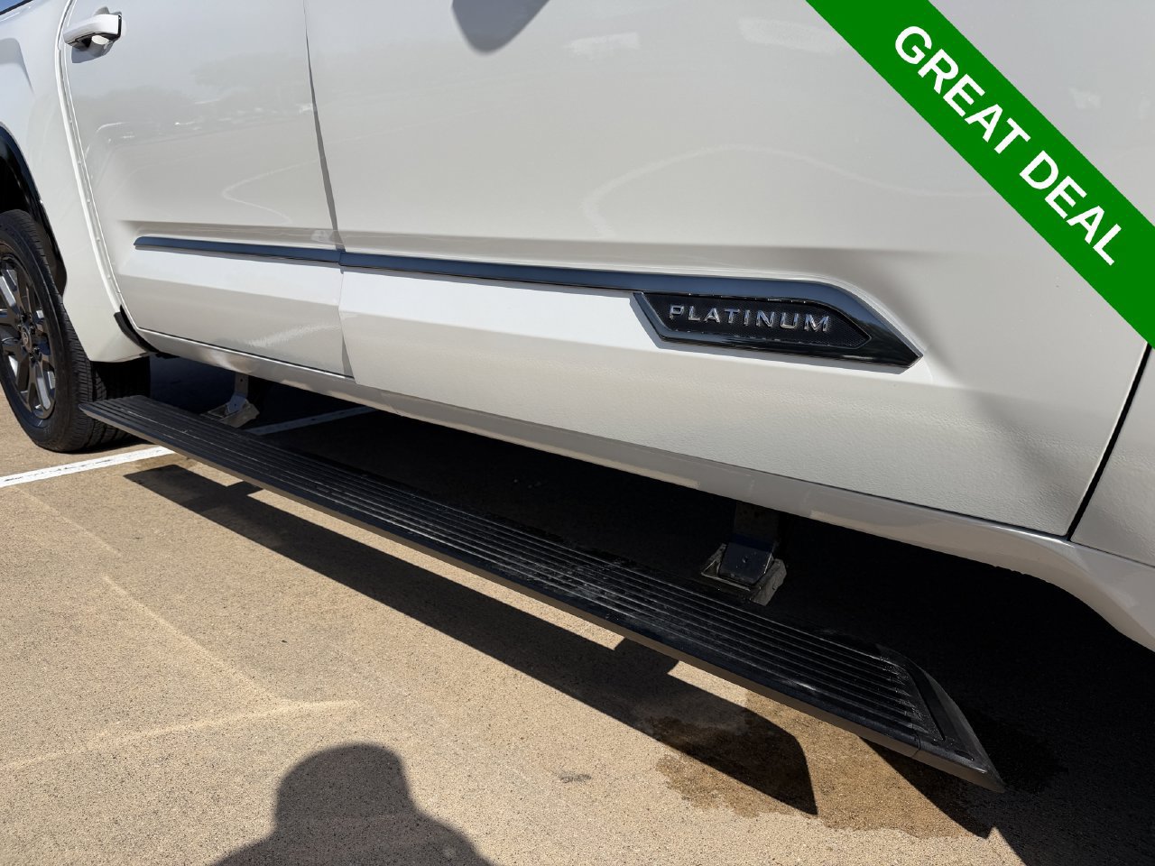Used 2025 Toyota Tundra Platinum AWD/4WD image 2