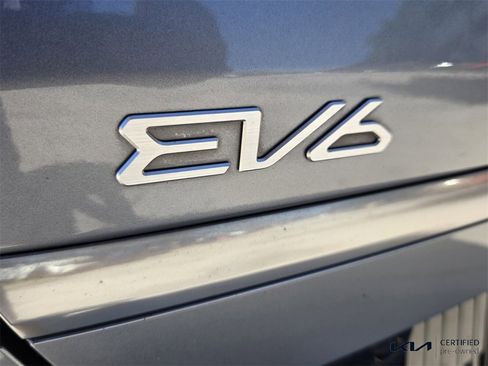 Certified 2022 Kia EV6 Wind image 17