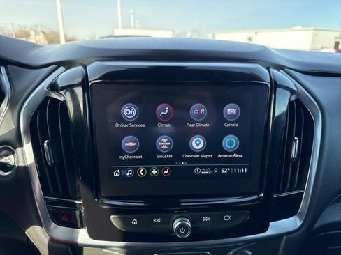 Used 2023 Chevrolet Traverse LT w/ Rear Camera Mirror Package AWD/4WD image 27
