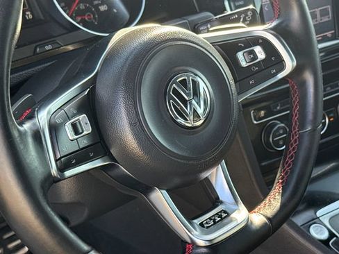 Used 2015 Volkswagen GTI 4-Door FWD image 29
