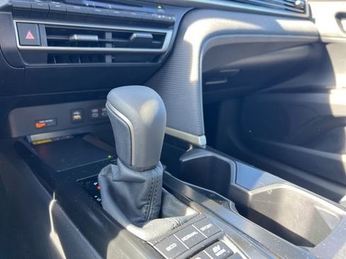 Used 2026 Toyota Camry SE image 17