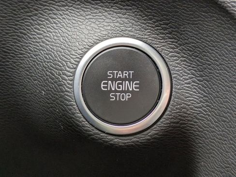 Certified 2023 Volvo XC40 B5 Plus w/ Driver Assist Package image 29