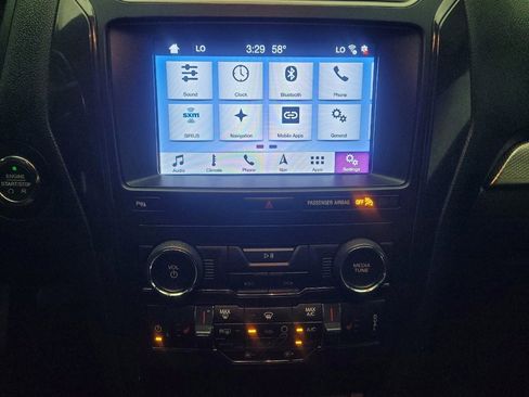 Used 2019 Ford Explorer XLT w/ Equipment Group 202A image 25