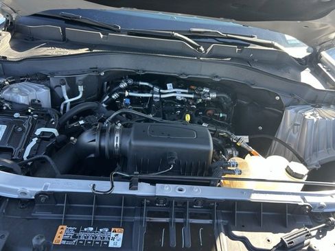 Used 2022 Ford Explorer XLT image 11