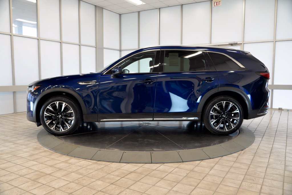 Certified 2024 MAZDA CX-90 Plug-In Hybrid w/ Premium Plus AWD/4WD image 5