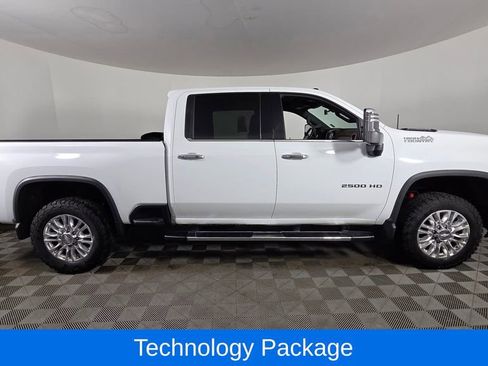 Used 2020 Chevrolet Silverado 2500 High Country w/ Z71 Off-Road Package AWD/4WD image 9