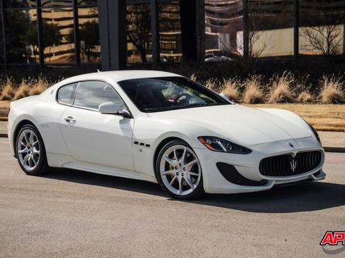 Used 2017 Maserati GranTurismo Sport image 33