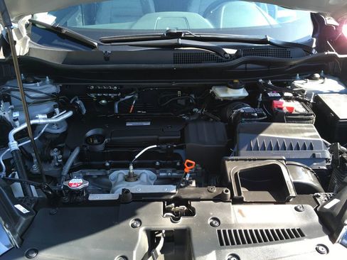Used 2017 Honda CR-V LX image 12