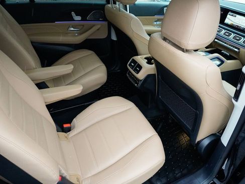 Used 2024 Mercedes-Benz GLS 450 4MATIC image 26