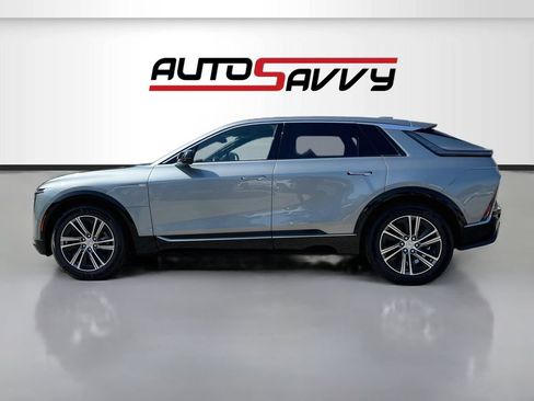 Used 2026 Cadillac Lyriq Luxury AWD/4WD image 4