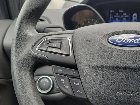 Used 2017 Ford Escape SE FWD image 11