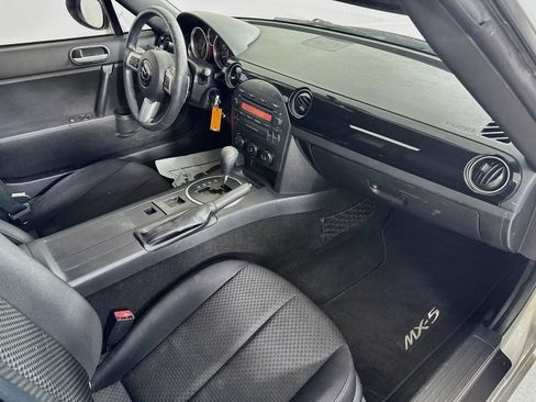 Used 2007 MAZDA MX-5 Miata Sport RWD image 29