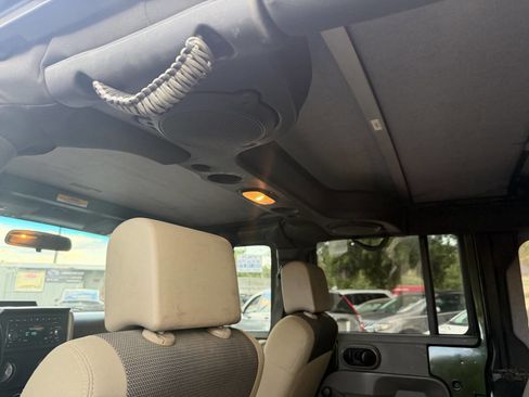 Used 2007 Jeep Wrangler Unlimited X AWD/4WD image 17