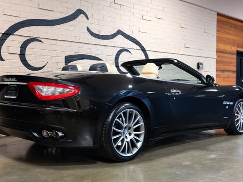Used 2014 Maserati GranTurismo Convertible image 7