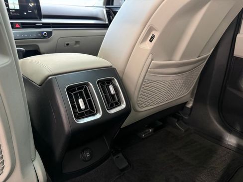 Used 2025 Kia Sorento EX w/ Panoramic Sunroof Package FWD image 16