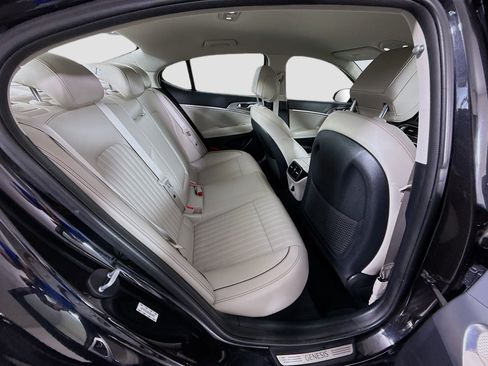 Used 2019 Genesis G70 3.3T Advanced AWD/4WD image 27