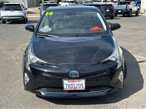 Used 2016 Toyota Prius Three Touring image 2