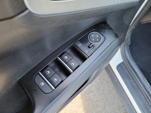 Certified 2025 Kia Soul S FWD image 17