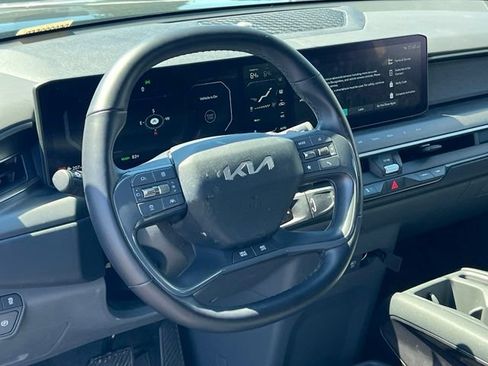 Certified 2024 Kia EV9 Wind AWD/4WD image 11