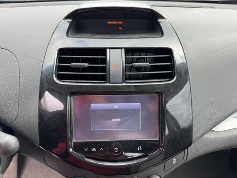 Used 2015 Chevrolet Spark LT image 17
